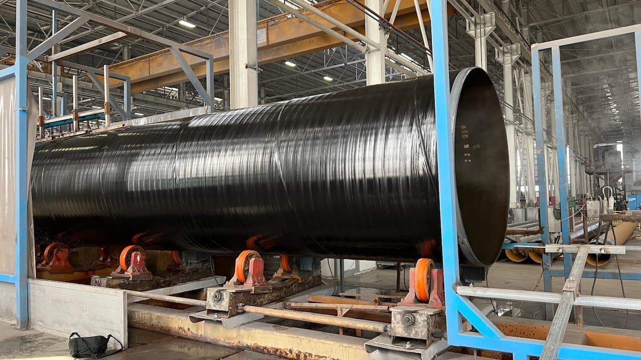 Son sometidas a un proceso de limpieza para eliminar residuos, corrosión y cualquier material contaminante, luego se inspeccionan y finalmente se reparan